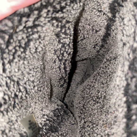 Toms boots size 8 - Picture 4 of 5